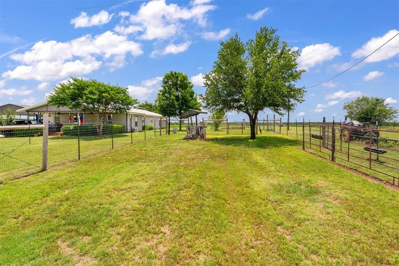 175 Hcr 3138 N, Bynum TX 76631 - Photo 37