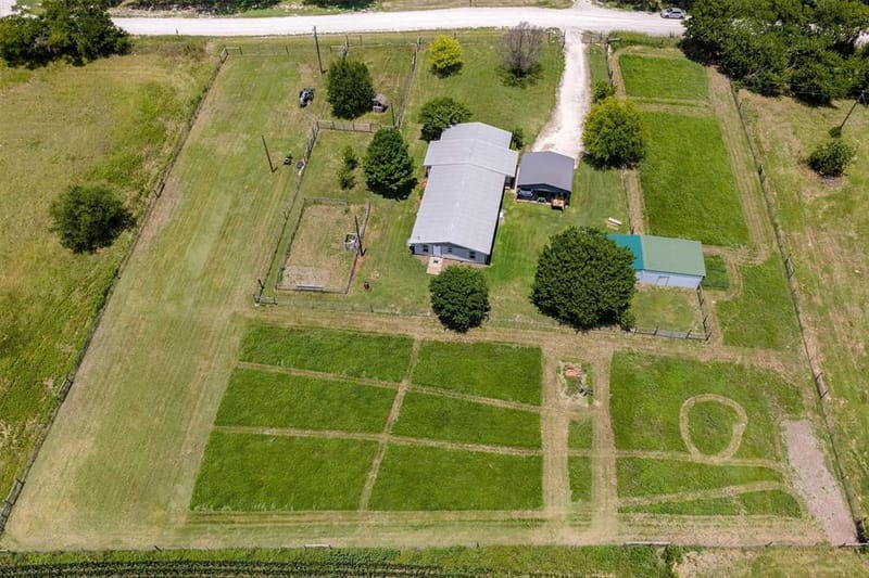 175 Hcr 3138 N, Bynum TX 76631 - Photo 40
