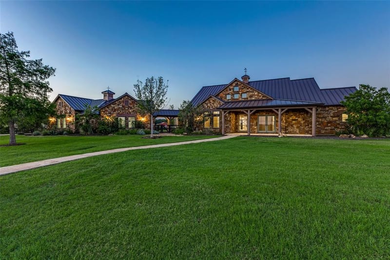 1023 Gene Perry Court, Bartonville TX 76226 - Photo 2