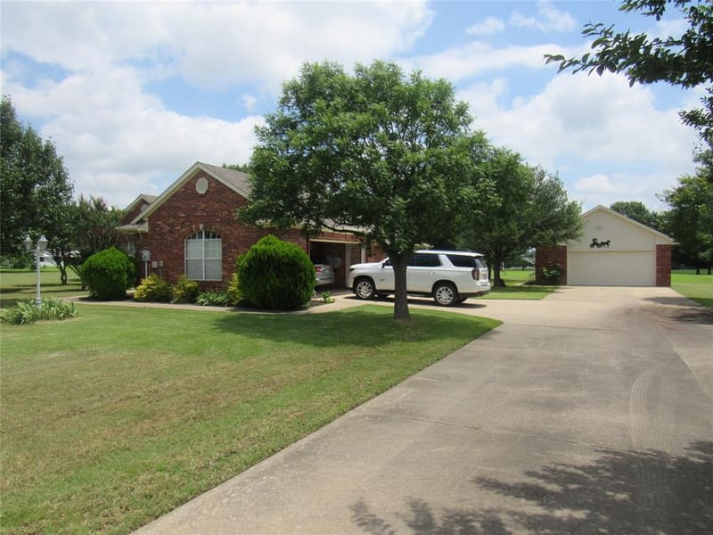404 County Road 260, Gainesville TX 76240 - Photo 3