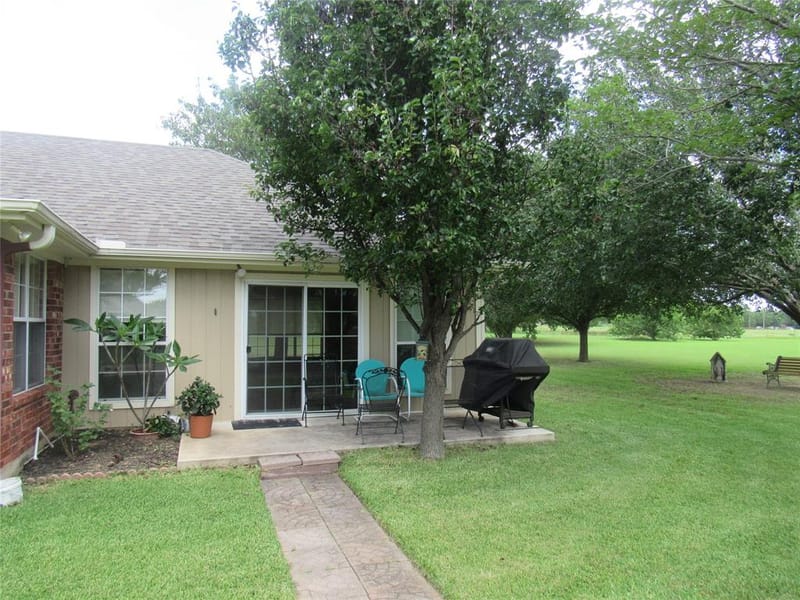 404 County Road 260, Gainesville TX 76240 - Photo 9
