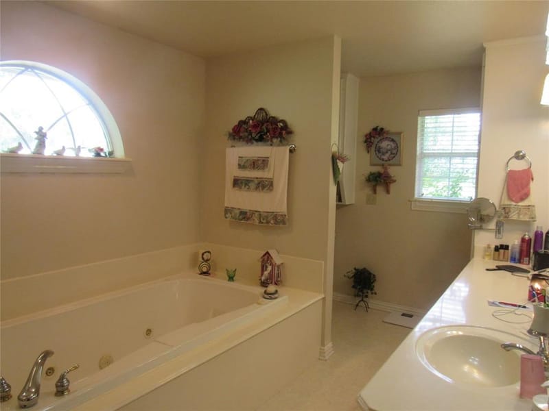 404 County Road 260, Gainesville TX 76240 - Photo 37