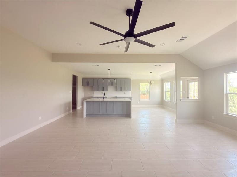 402 Bellaire Circle, Mineral Wells TX 76067 - Photo 6