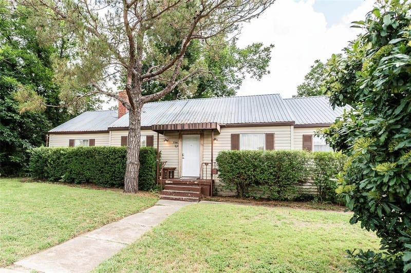 706 E Highway 82, Nocona TX 76255 - Photo 2