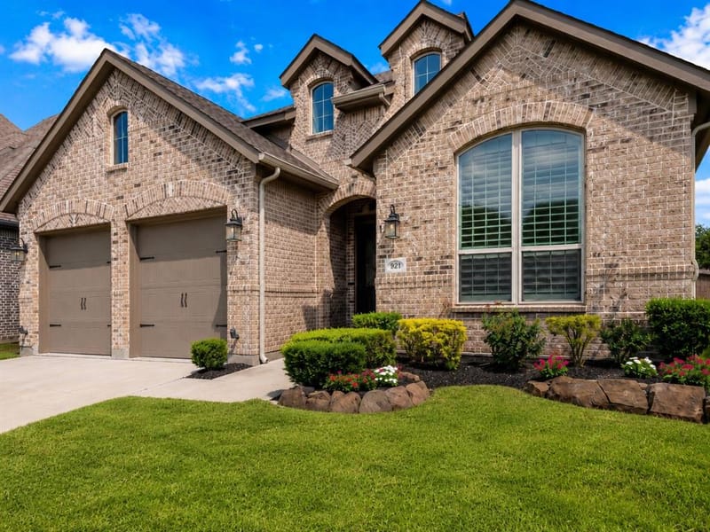921 Hubbard Creek Trail, McKinney TX 75071
