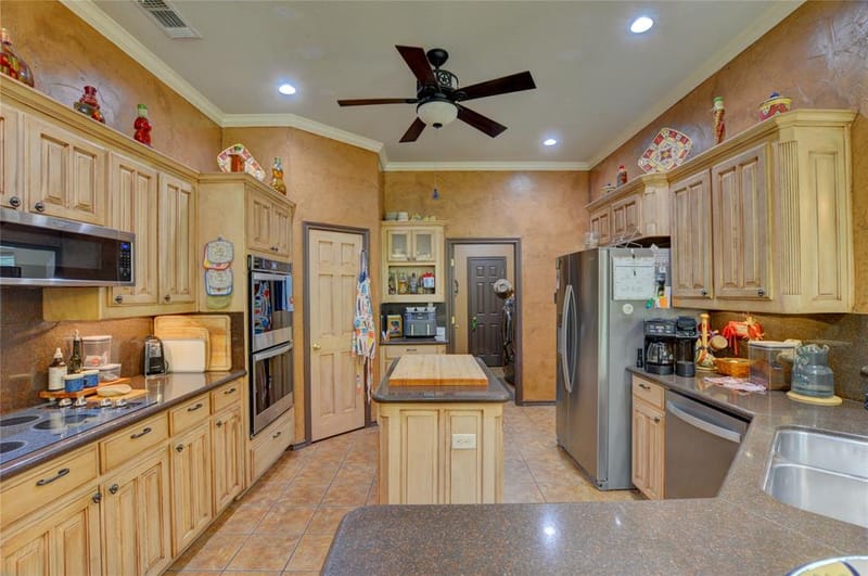 239 Palomino Court, Cresson TX 76035 - Photo 9