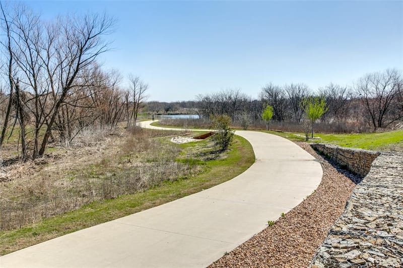 3268 Barkwood Lane, Frisco TX 75033 - Photo 38