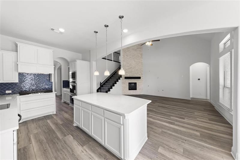2406 Colonial Lane, Midlothian TX 76065 - Photo 10