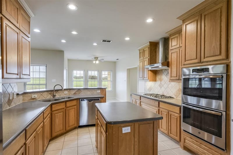 1066 West Road, Waxahachie TX 75165 - Photo 11
