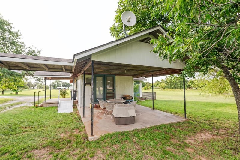 1306 Winn Road, Bowie TX 76230 - Photo 13