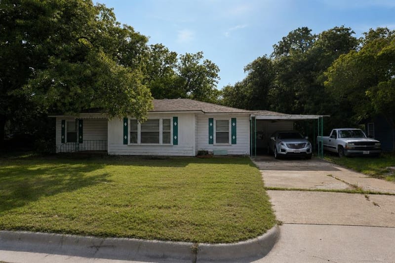 709 Mulkey Lane, Denton TX 76209 - Photo 2