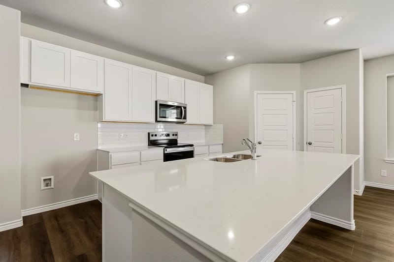 1120 Runway Road, Fort Worth TX 76131 - Photo 3