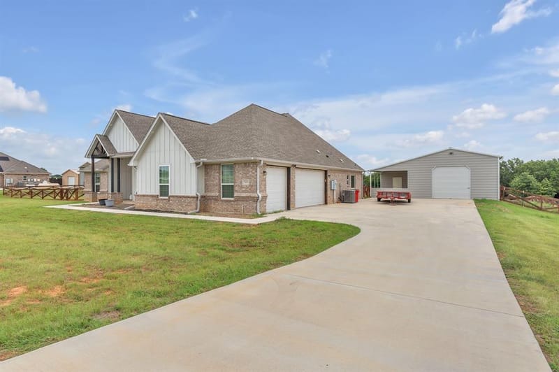 7609 Carter Ranch Road, Azle TX 76020 - Photo 4