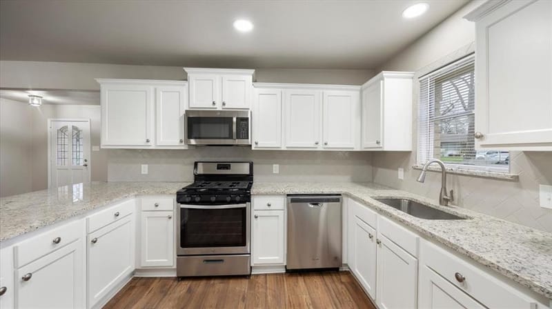 5229 Rutland Avenue, Fort Worth TX 76133 - Photo 9
