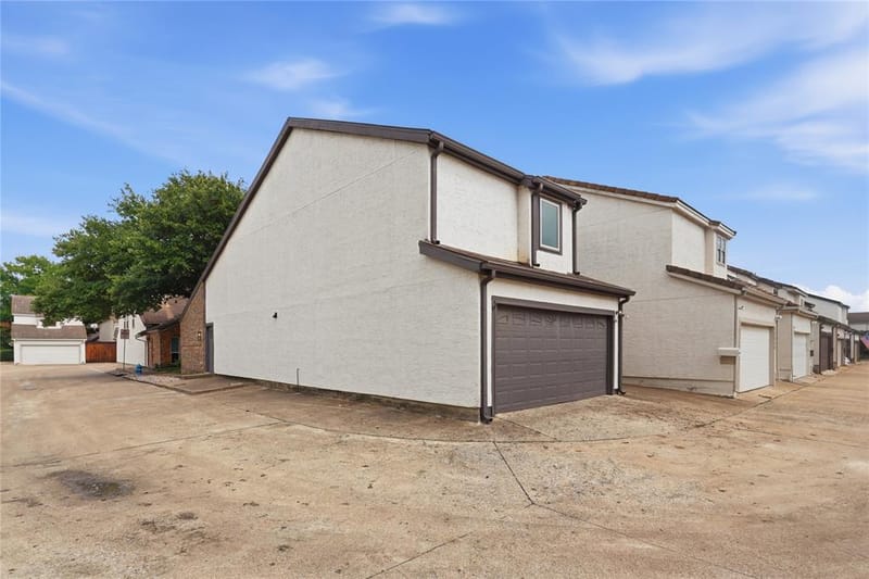 17118 Planters Row, Addison TX 75001 - Photo 2