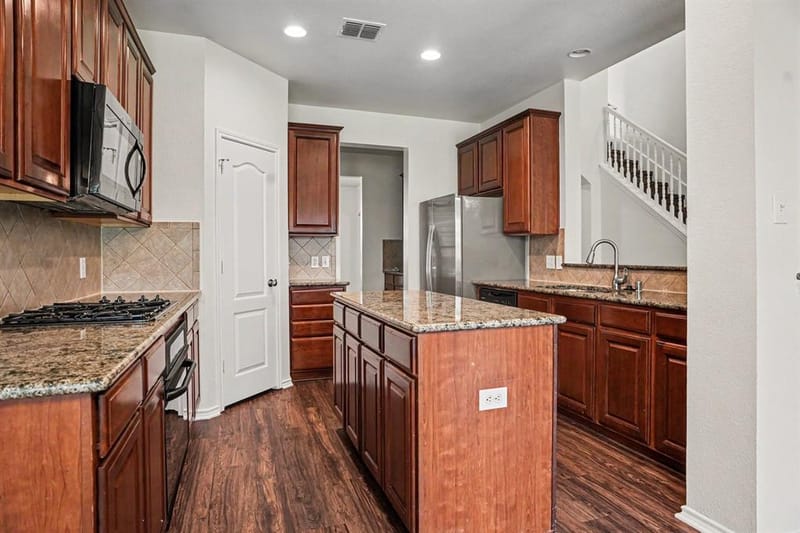 2836 Tranquilo, Grand Prairie TX 75054 - Photo 10
