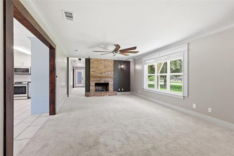 101 Pleasant Valley Lane, Weatherford TX 76087 - Photo 2