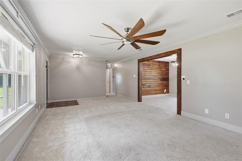 101 Pleasant Valley Lane, Weatherford TX 76087 - Photo 4