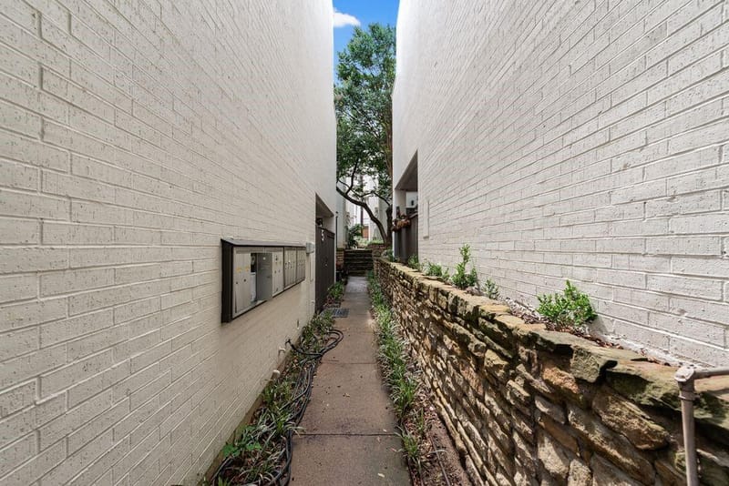 3906 Buena Vista Street # 18, Dallas TX 75204 - Photo 3