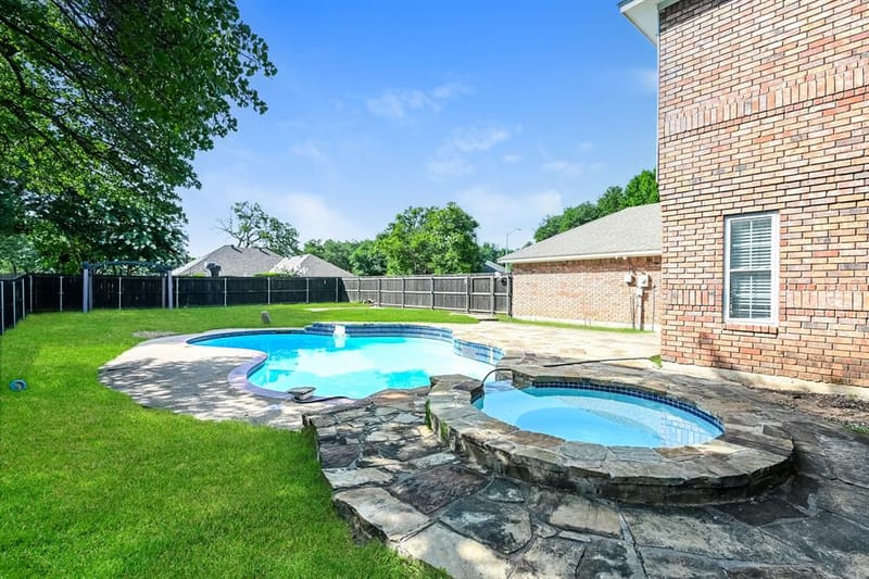 2057 Spinnaker Lane, Azle TX 76020 - Photo 18