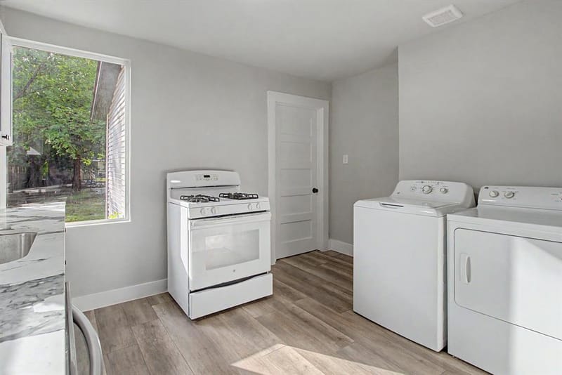 2643 Marburg Street, Dallas TX 75215 - Photo 10