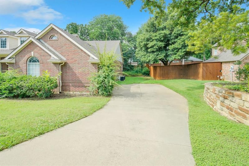 1918 Bridgestone Drive, Corinth TX 76210 - Photo 29