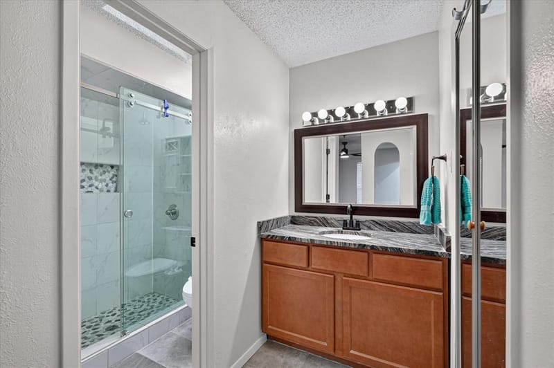 2806 Holy Cross Lane, Garland TX 75044 - Photo 13