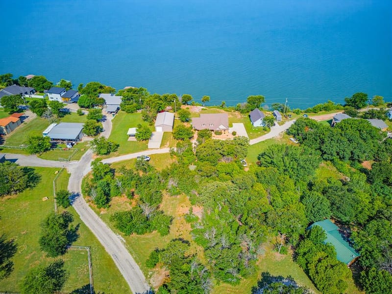 711 Crows Point, Lake Bridgeport TX 76426 - Photo 7