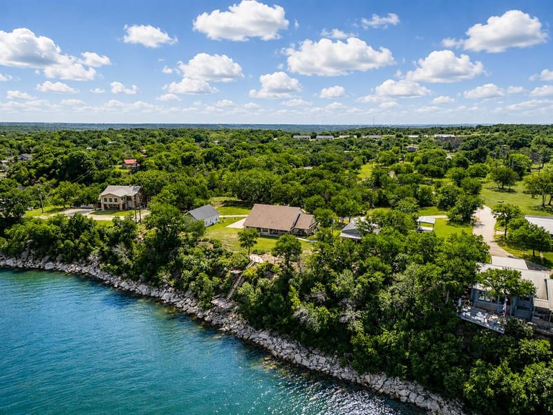 711 Crows Point, Lake Bridgeport TX 76426 - Photo 9
