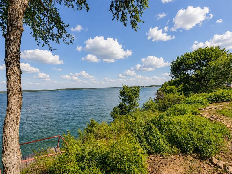 711 Crows Point, Lake Bridgeport TX 76426 - Photo 38