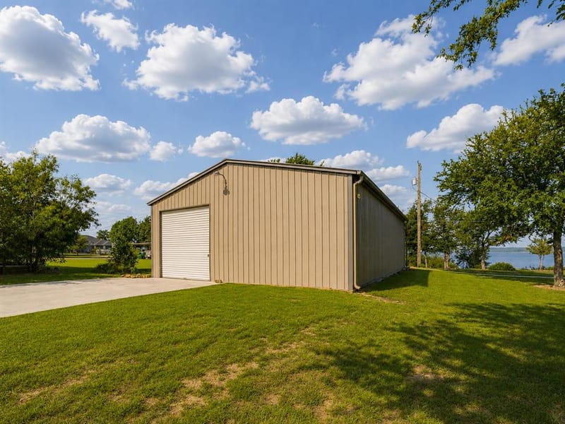 711 Crows Point, Lake Bridgeport TX 76426 - Photo 40