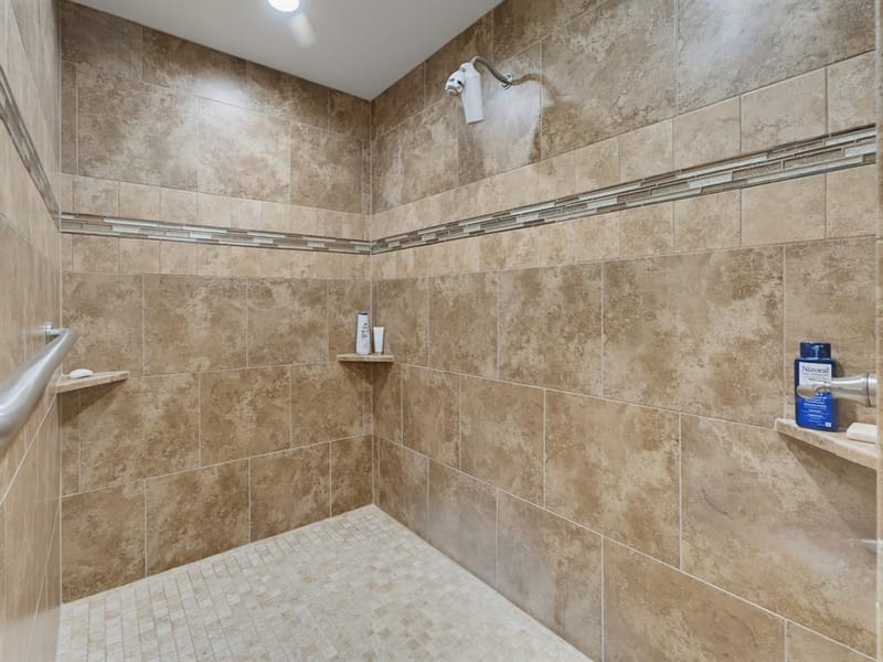 711 Crows Point, Lake Bridgeport TX 76426 - Photo 25