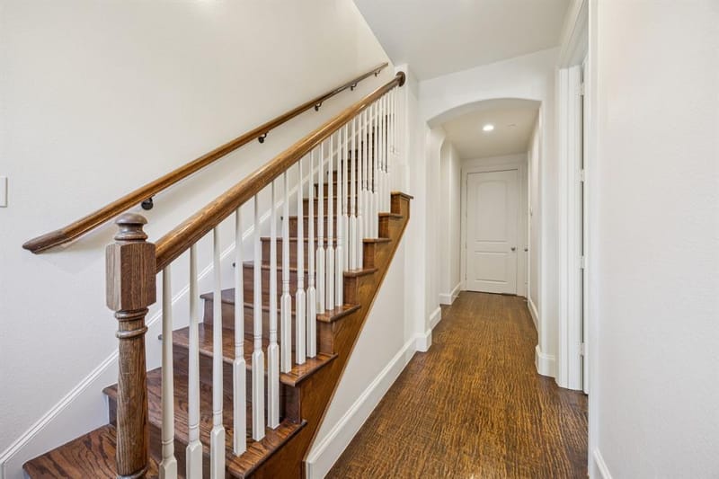 643 Senda, Irving TX 75039 - Photo 2