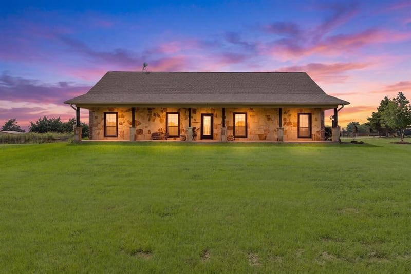 5562 County Road 1037, Celeste TX 75423 - Photo 2