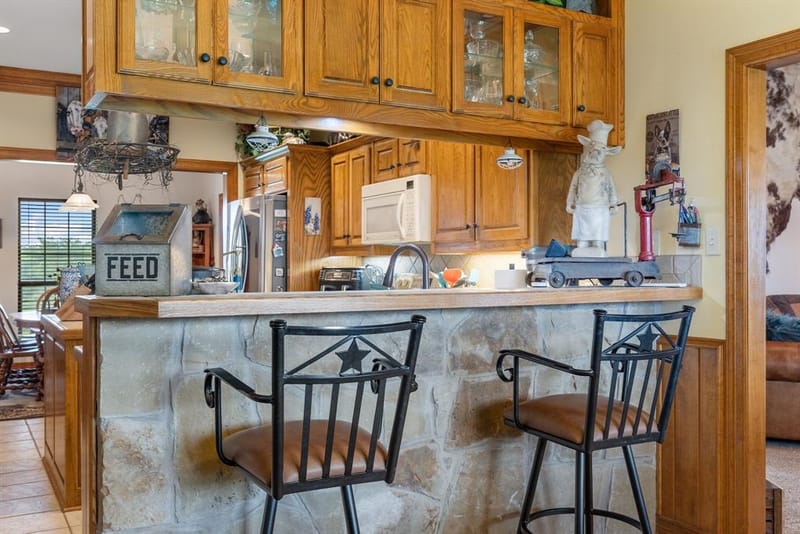 5562 County Road 1037, Celeste TX 75423 - Photo 12