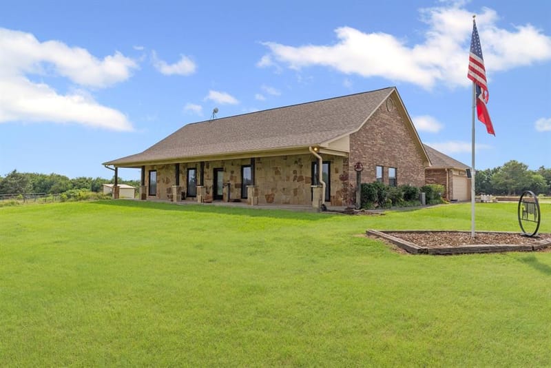 5562 County Road 1037, Celeste TX 75423 - Photo 3