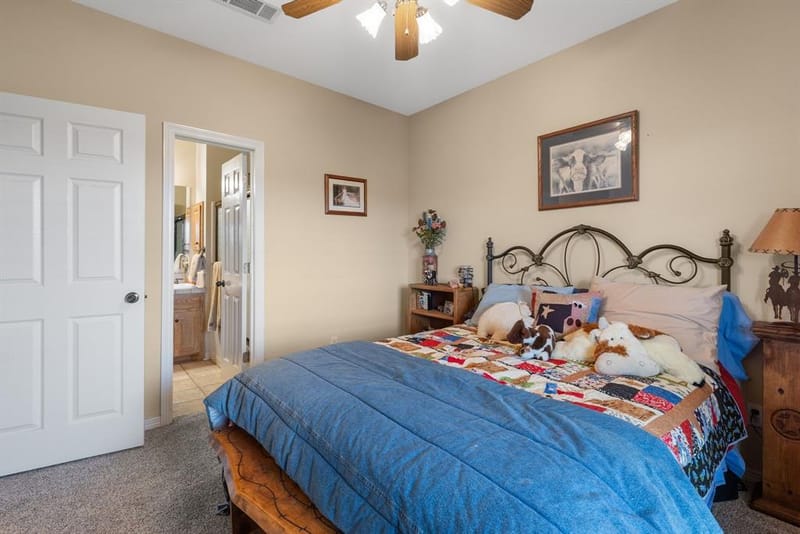 5562 County Road 1037, Celeste TX 75423 - Photo 21