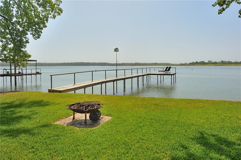 130 Marina View Court, Weatherford TX 76087 - Photo 2
