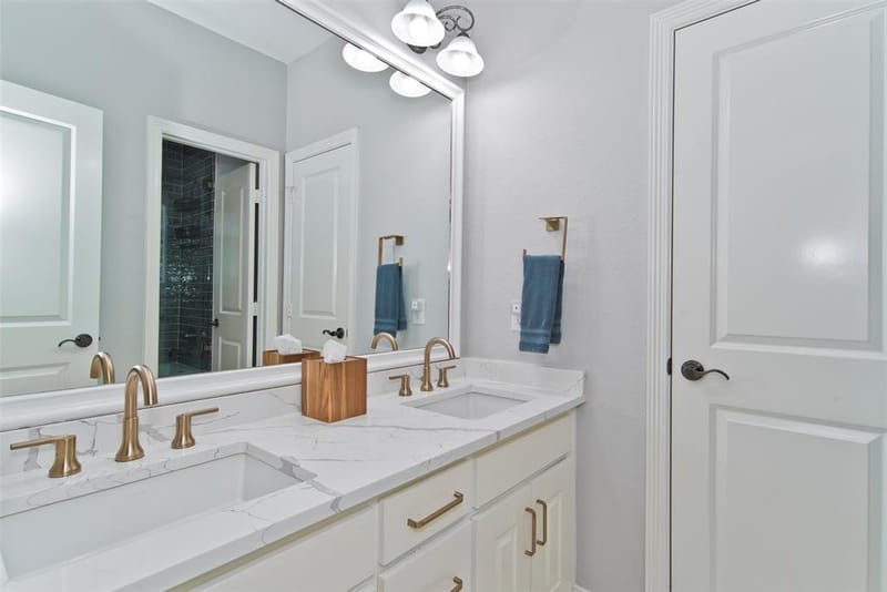 6208 Riverview Circle, Fort Worth TX 76112 - Photo 30