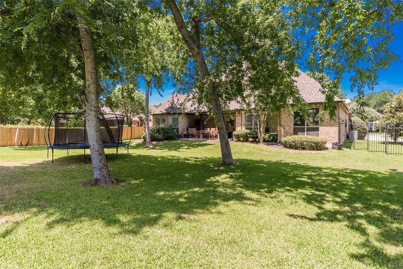 6208 Riverview Circle, Fort Worth TX 76112 - Photo 37