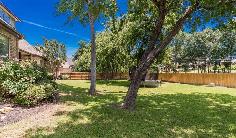 6208 Riverview Circle, Fort Worth TX 76112 - Photo 35