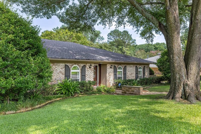 804 Holland Drive, Denison TX 75020 - Photo 2