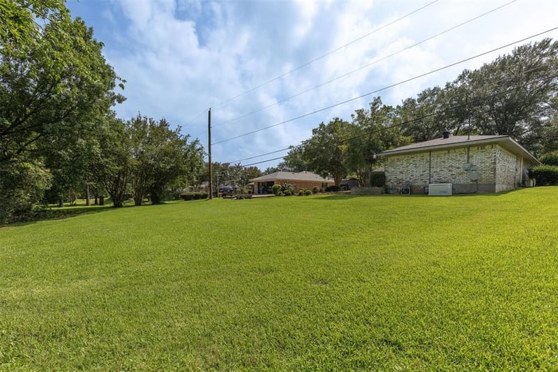 804 Holland Drive, Denison TX 75020 - Photo 36