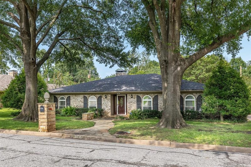 804 Holland Drive, Denison TX 75020 - Photo 4
