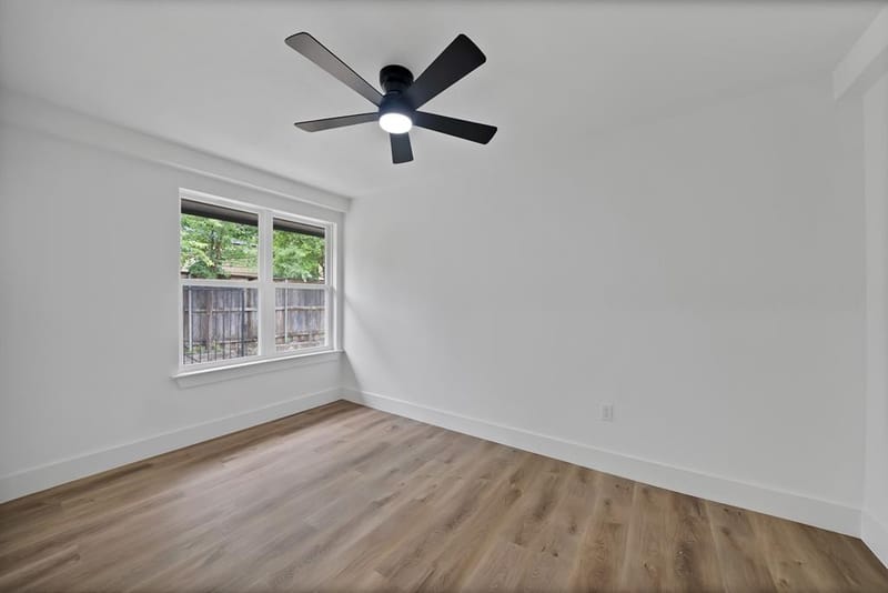 2742 Burlington Boulevard, Dallas TX 75211 - Photo 18
