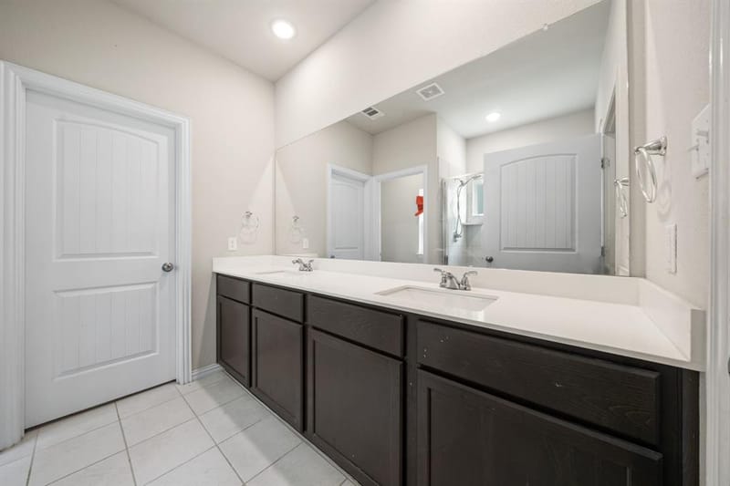 913 Sayle, Greenville TX 75401 - Photo 23