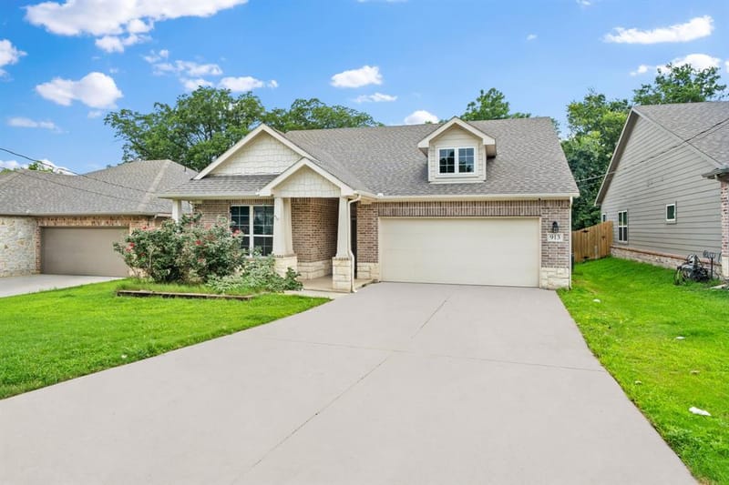 913 Sayle, Greenville TX 75401 - Photo 3