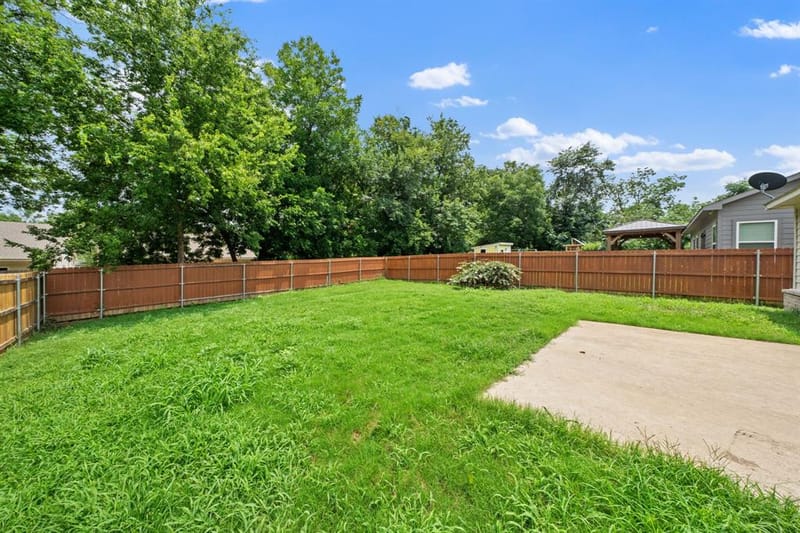 913 Sayle, Greenville TX 75401 - Photo 34