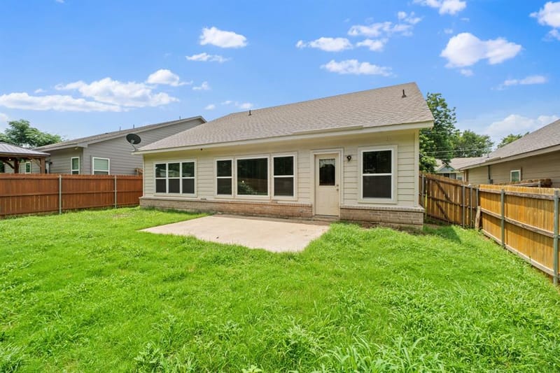 913 Sayle, Greenville TX 75401 - Photo 33