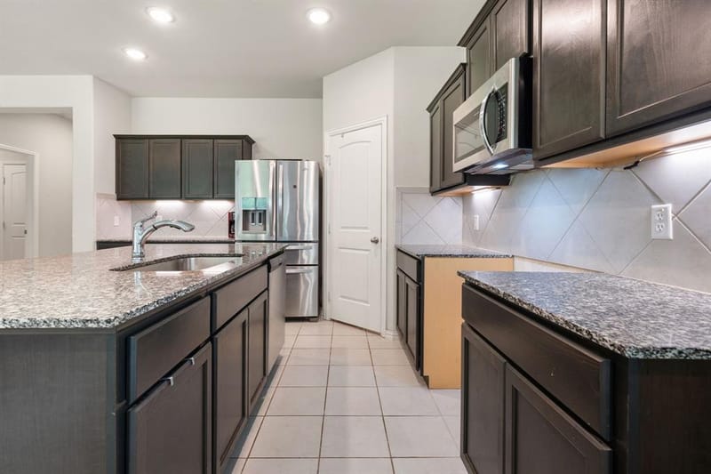 913 Sayle, Greenville TX 75401 - Photo 15